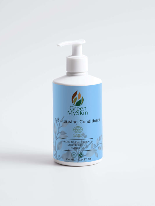 Moisturising conditioner bottle with pump, designed to fix dry ends and enhance smoothness.